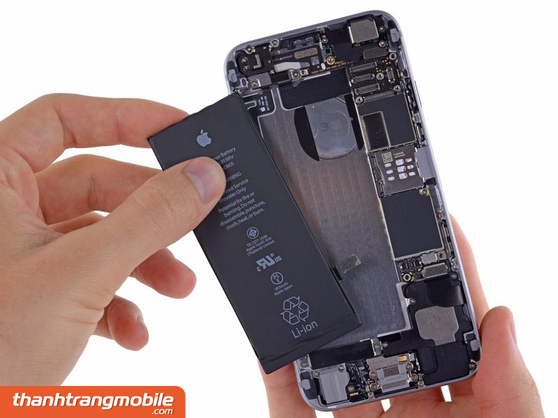 man-hinh-iphone-bi-den-nhung-van-co-tieng-co-the-do-loi-phan-cung-1 Iphone bị đen màn hình mà vẫn có tiếng? Cách xử lý 2023