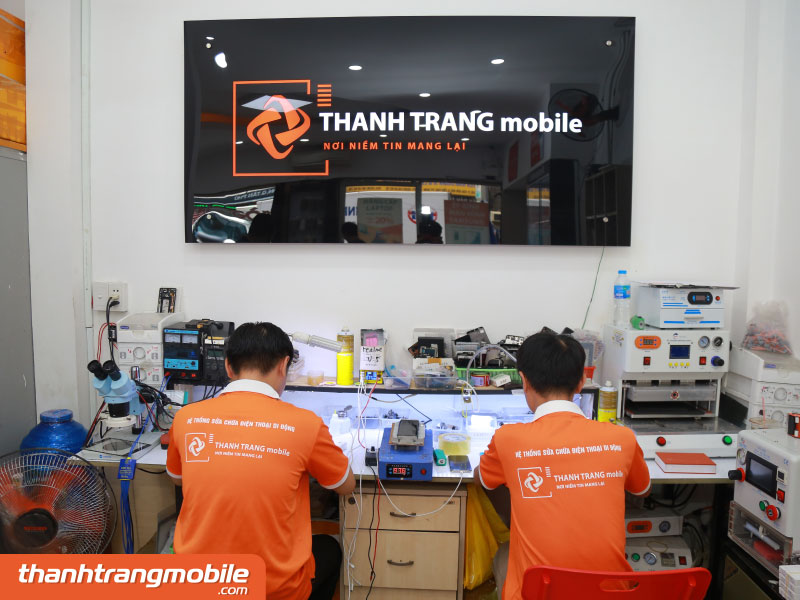 thanh-trang-mobile-noi-niem-tin-mang-lai-chac-chan-se-lam-quy-khach-hang-hai-long Cách ép kính điện thoại iphone hiệu quả tại nhà mới nhất 2023