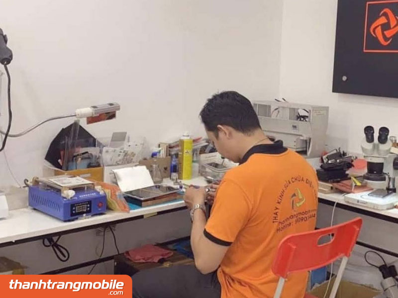 sửa lỗi cảm ứng trên iphone x bằng cách bảo hành tại Thanh Trang Mobile
