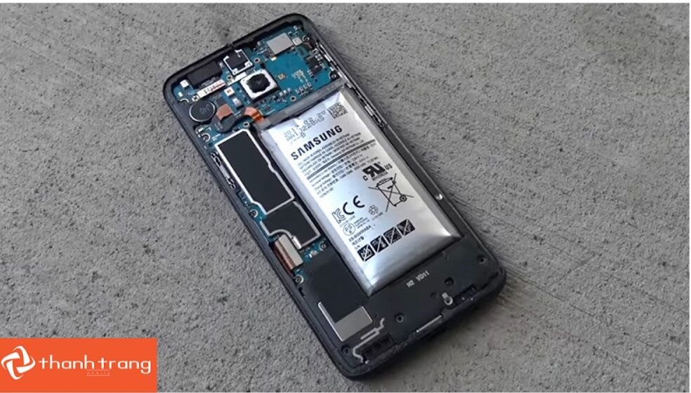 Pin Samsung A01 Core bị phồng là một dấu hiệu cần thay pin gấp