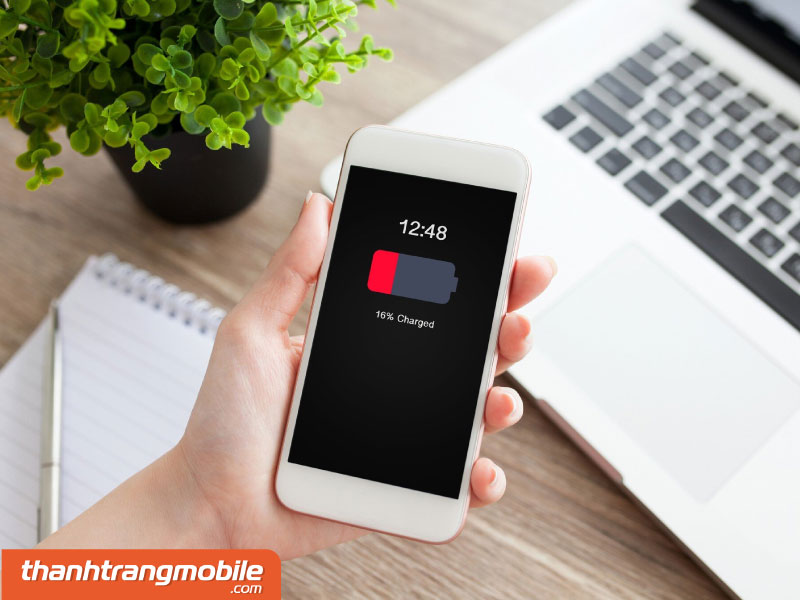 Kiểm tra máy miễn phí khi bị sạc pin tụt phần trăm trên iPhone. kiểm tra máy miễn phí khi khách gặp tình trạng sạc pin tụt phần trăm trên iPhone