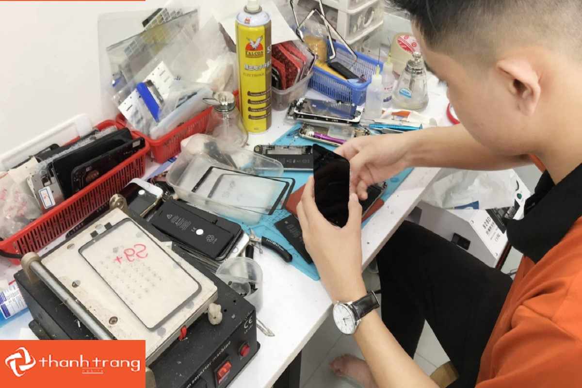 Dịch vụ sửa chữa điện thoại chuyên nghiệp tại Thanh Trang Mobile