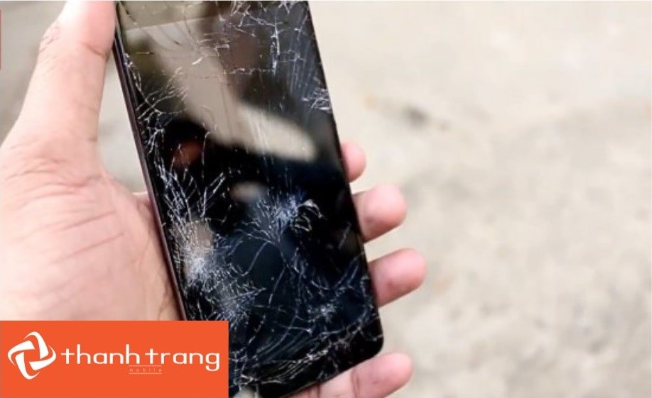 Điện thoại Xiaomi Mi 10T Pro bị nứt vỡ