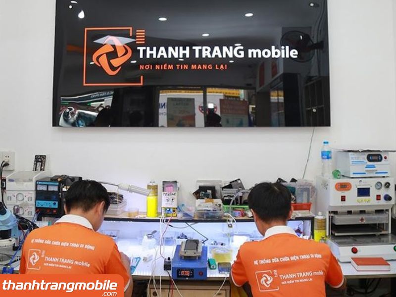 Đem máy đến trung tâm bảo hành sửa chữa. iphone sạc bị tụt pin