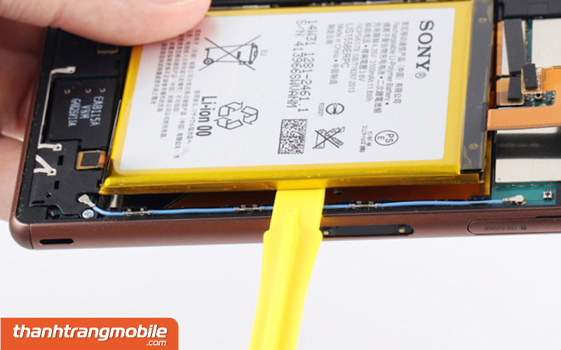 thay-pin-sony-xperia-z3-6 Thay Pin Sony Xperia Z3 | Z3 Verizon | Z3 Plus | Z3 Compact