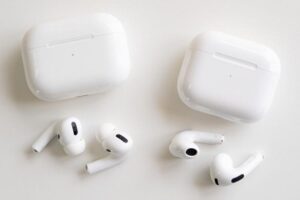 Thay vỏ tai nghe AirPods Seri 1 / 2 / 3 / Pro