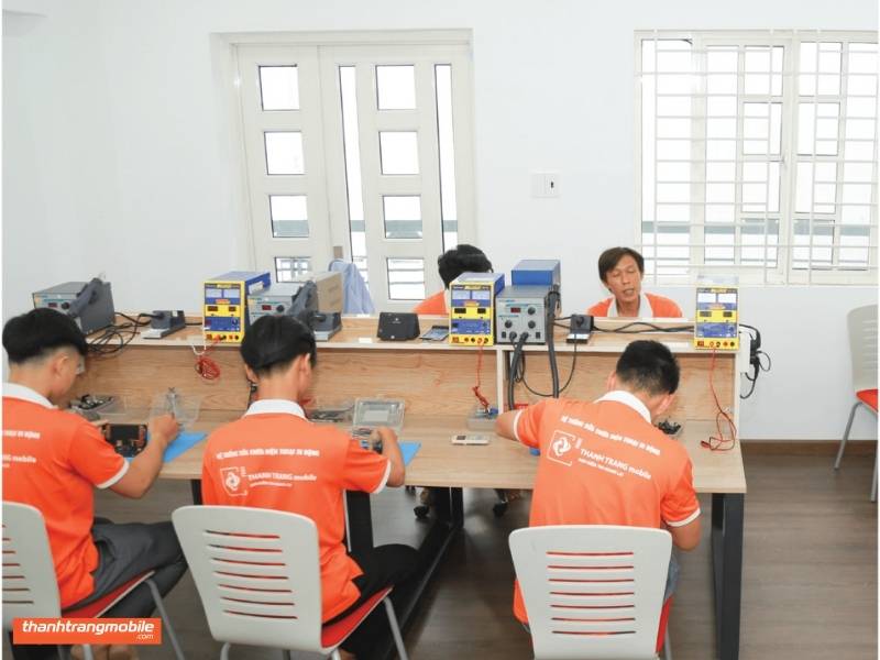 Khóa học ép kính điện thoại