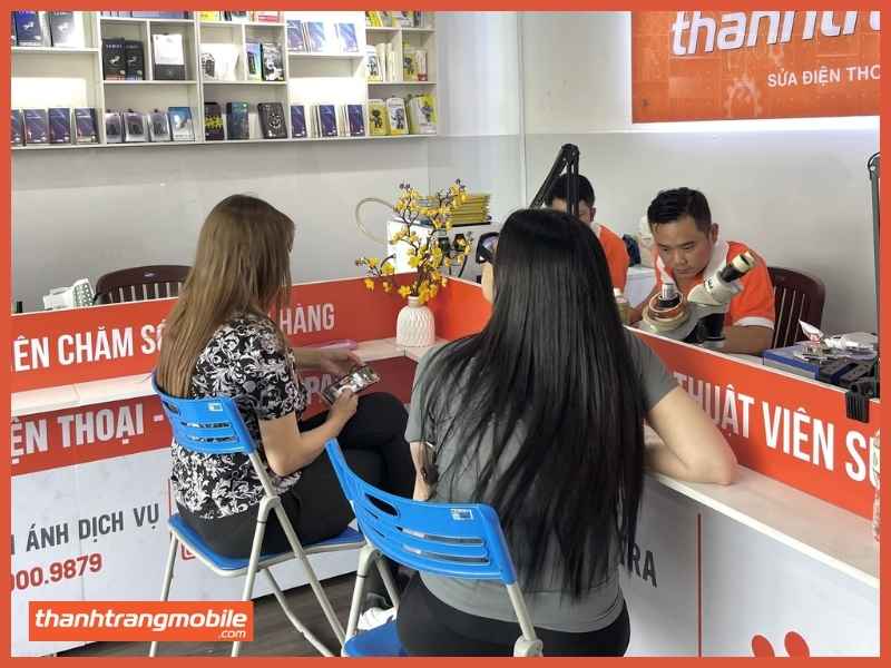 thay-man-hinh-iphone-16-zin-boc-may (4)