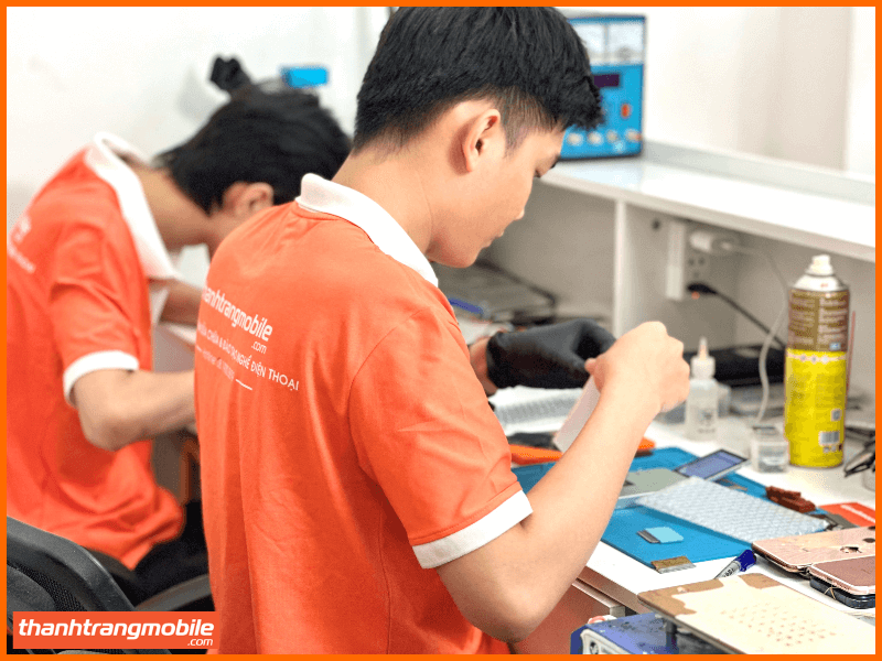 địa chỉ sửa chữa điện thoại iPhone và Thay Pin Deji Chính hãng iPhone 11 Pro Max