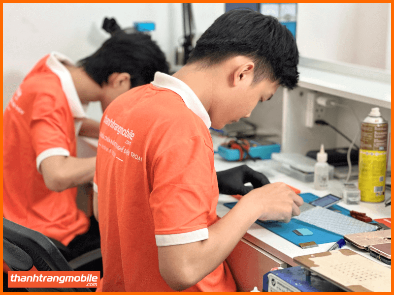thay pin eu chính hãng iphone 6s tại thanh trang mobile