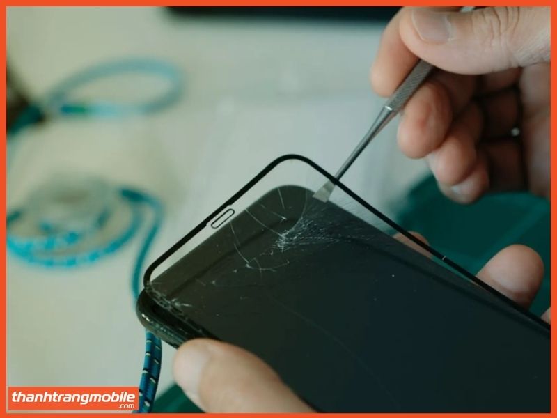 Gỡ kính cường lực khiến iphone x lỗi màn hình