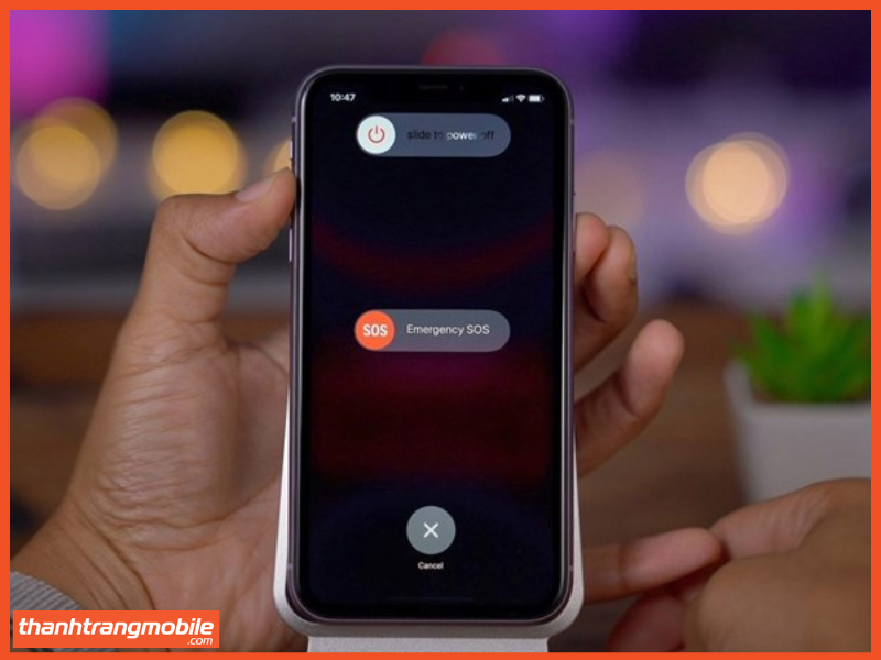 Khởi động iphone 12 pro max nhận sạc nhưng không vào pin