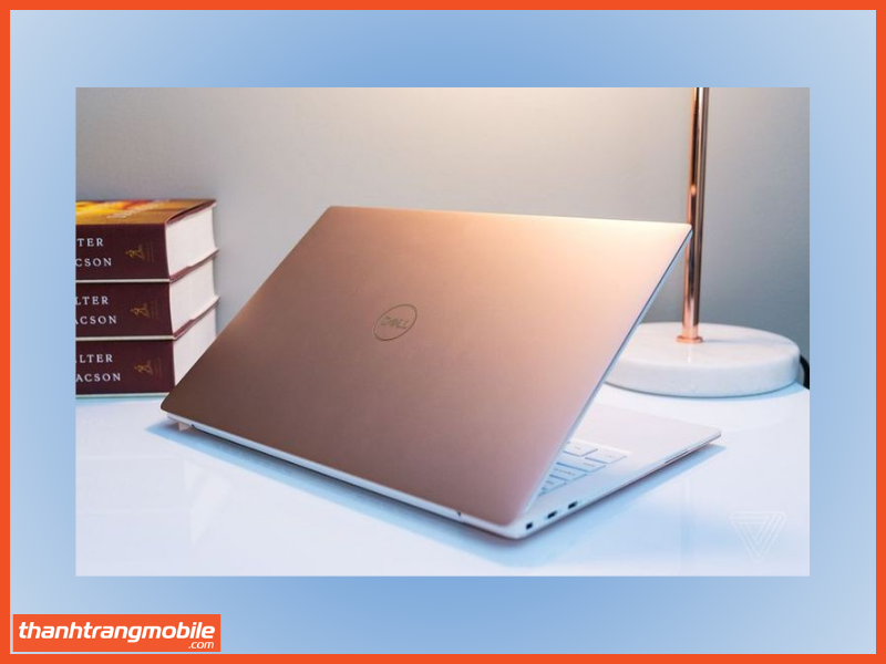 Lợi ích khi gập màn hình laptop mà không tắt máy