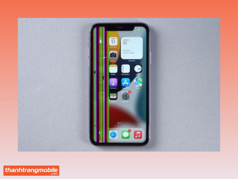 iPhone 12 Pro Max bị sọc màn hình do màn không đạt chất lượng