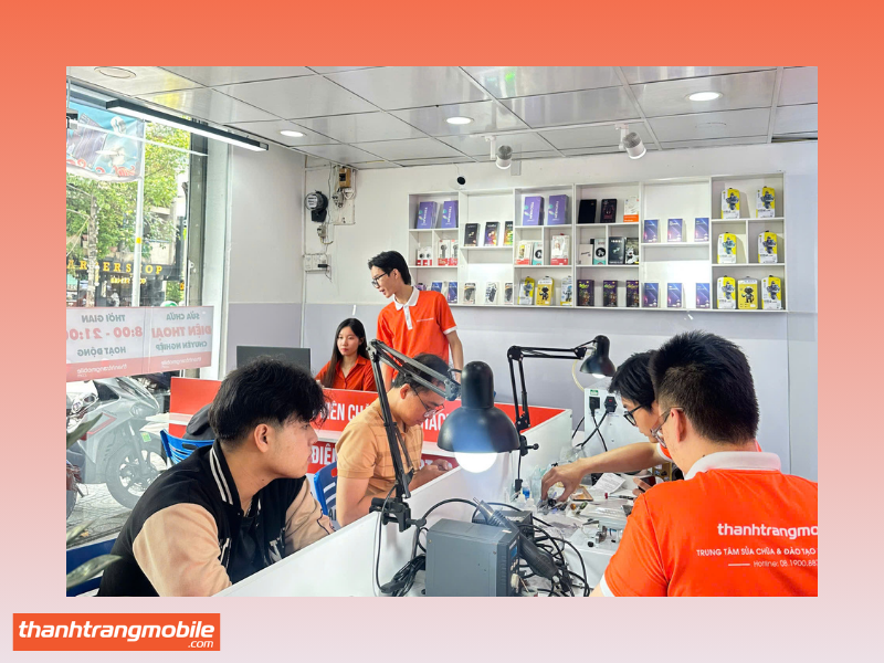 Sửa iPhone X bị đen màn hình tại Thanh Trang Mobile TP.HCM
