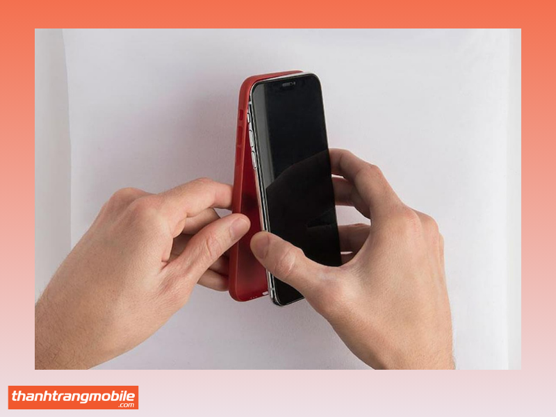 Tháo ốp lưng khi dùng để tránh iPhone X bị nóng máy