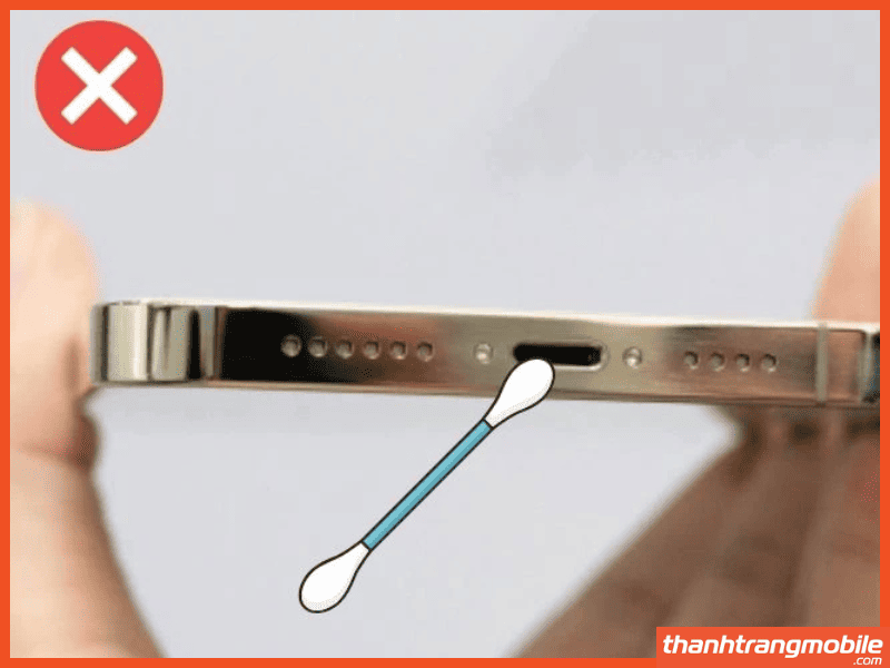 Những sai lầm khi xử lý iPhone 12 Pro Max bị vô nước 4