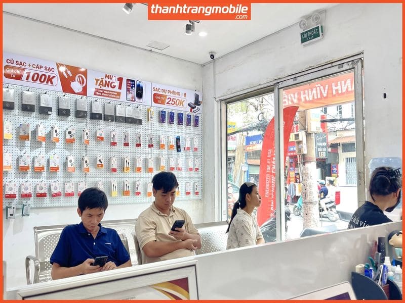 thay-man-supitec-iphone-16-plus-man-incell