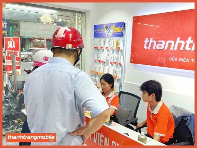 thay-man-hinh-supitec-iphone-16-pro-max-man-incell