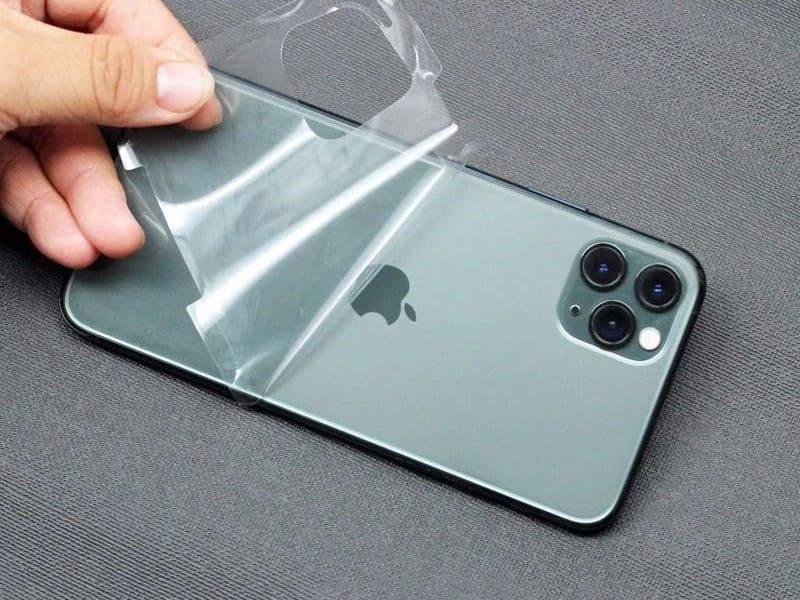 [Cảnh báo]: Đừng để vỏ iPhone bị trầy làm giảm giá trị máy! Chúng tôi chuyên xử lý mặt lưng điện thoại bị trầy và vỏ iPhone bị xước bằng linh kiện chuẩn. Giá thay vỏ iPhone bị trầy công khai, không phát sinh. Cam kết linh kiện chuẩn!