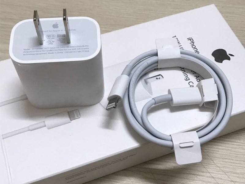 Bạn đang gặp lỗi iPhone không nhận sạc sau khi cập nhật iOS? Bài viết sẽ giúp bạn xác định nguyên nhân và khôi phục khả năng sạc nhanh chóng.