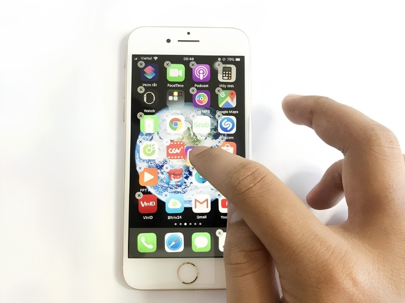 iPhone-bi-do-man-hinh-khong-tat-nguon-duoc (2)