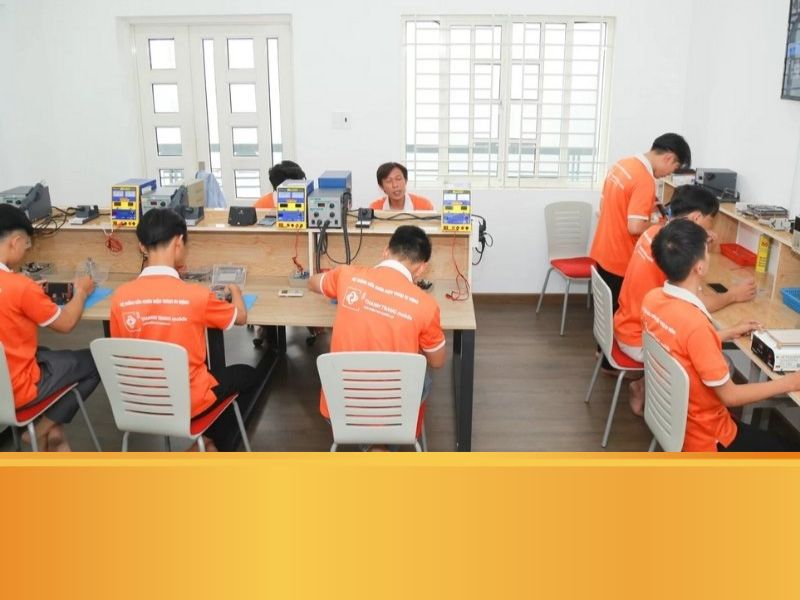 hoc-sua-chua-dien-thoai-co-ban (6)