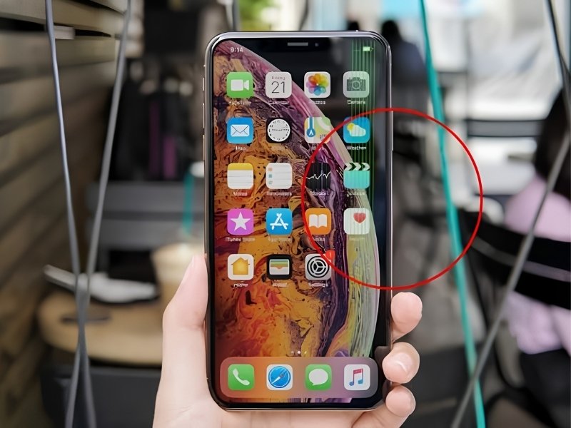 man-hinh-iPhone-bi-dom-xanh (1)