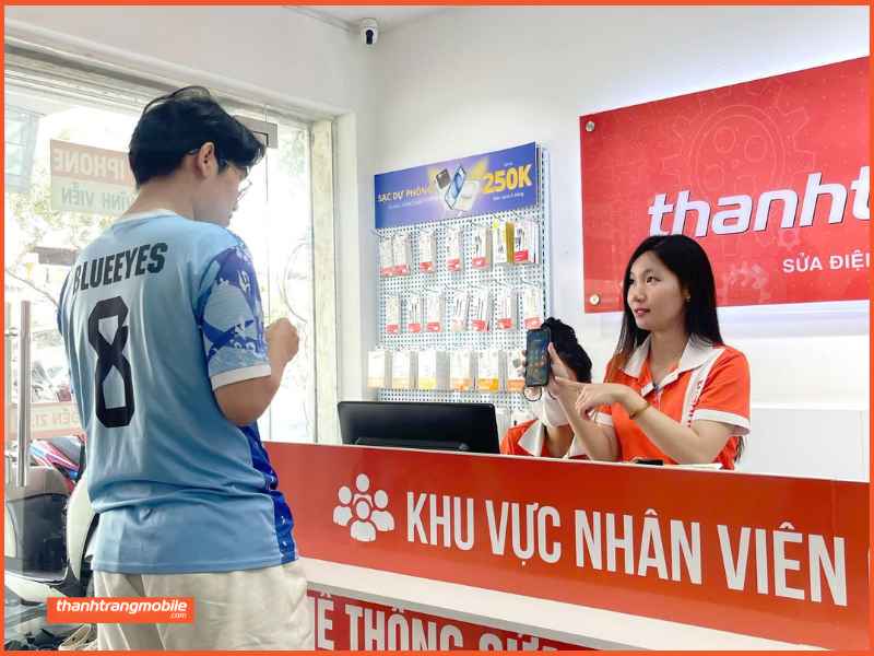 Thay pin iPhone 12 Pro - Thanh Trang Mobile