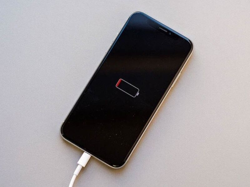 thay-pin-iphone-17 (4)