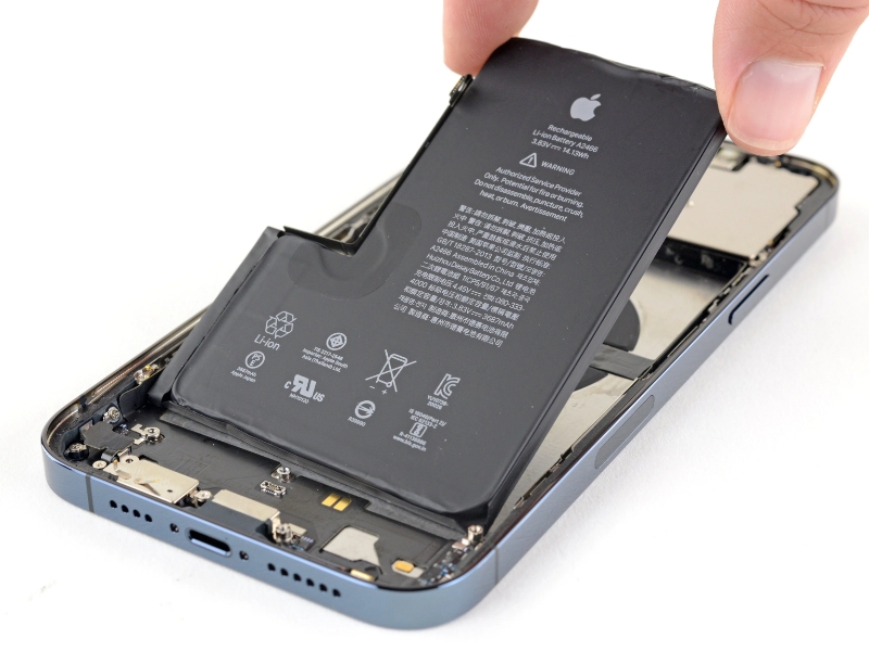 thay-pin-iphone-17-pro-max