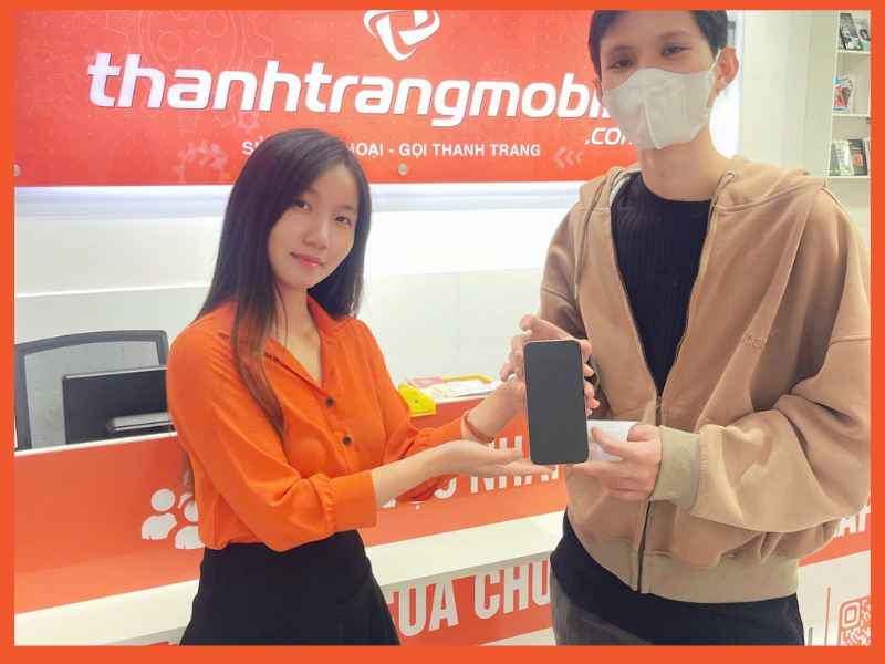 thay-man-hinh-iphone-15-pro (3)